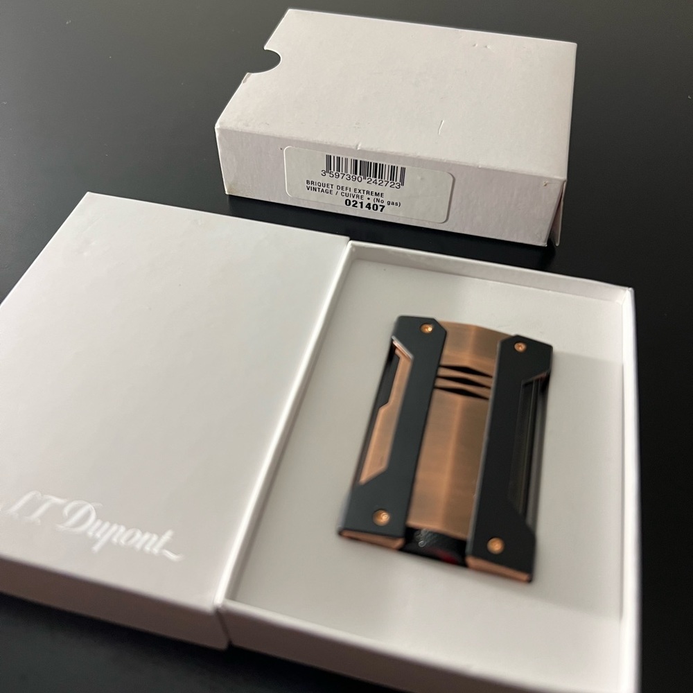 St DuPont Bronze Lighter